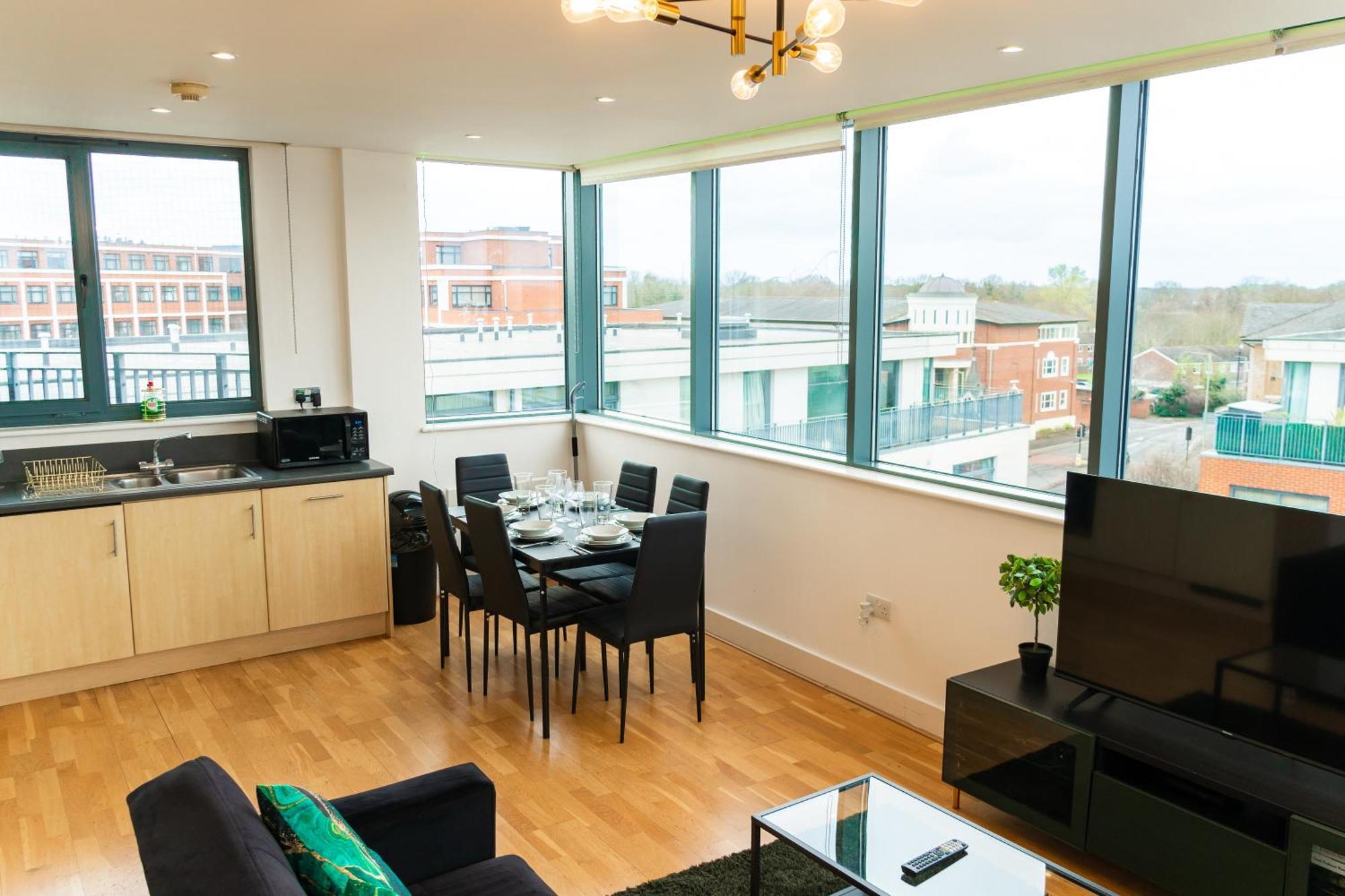The Regency Suite - Modern 2-Bed 1-Bath Apartment 彻特西 外观 照片
