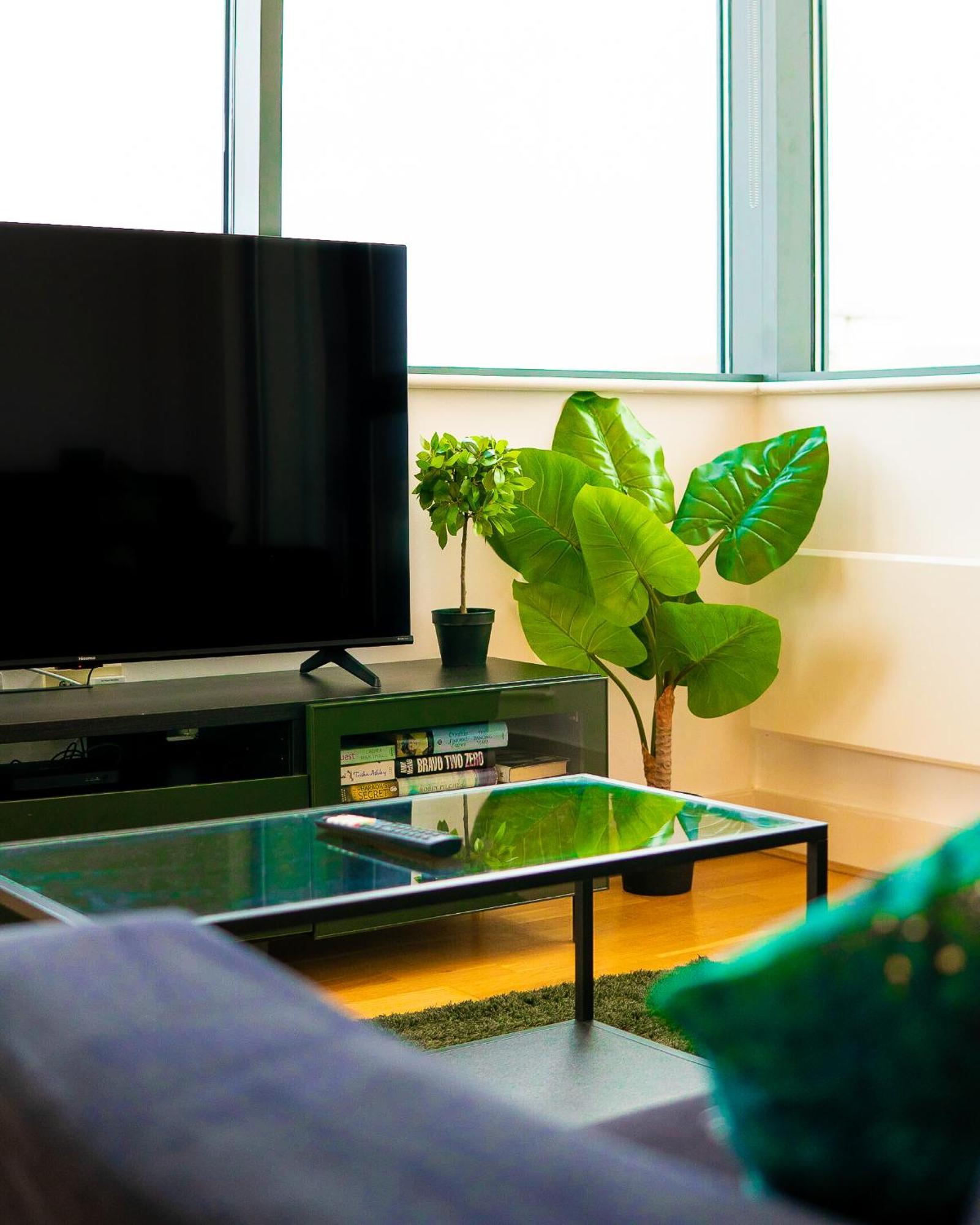 The Regency Suite - Modern 2-Bed 1-Bath Apartment 彻特西 外观 照片